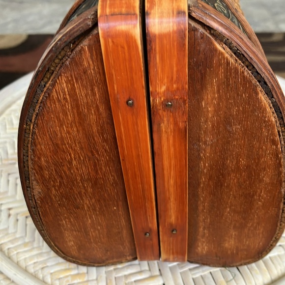 VINTAGE WOOD PURSE BAMBOO WRAPPED HANDLES BRASS SLIDE LATCH and HINGED 1960’s - Picture 14 of 17